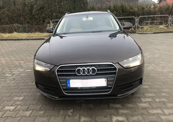 Audi A4 cena 34900 przebieg: 264000, rok produkcji 2012 z Wielichowo małe 436